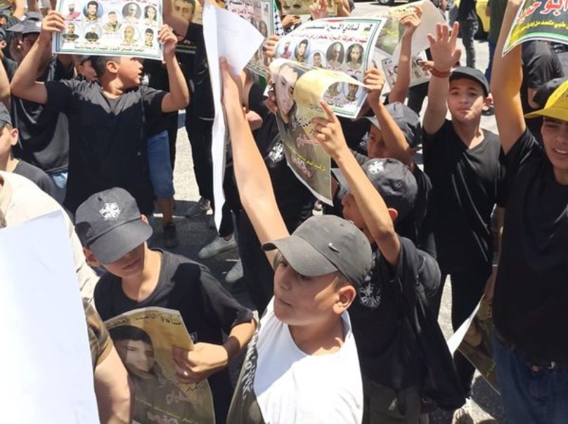 Fatah summer camp has kids demonstrating for terrorists