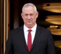 Hamas calls Abbas' meeting with Israeli Defence Minister "a knife in the back of our people," but Palestinian Authority daily defends the meeting